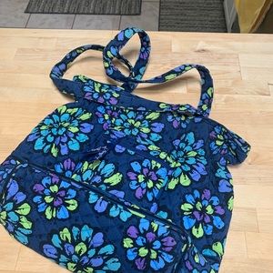 Great condition Vera Bradley Bucket Bag